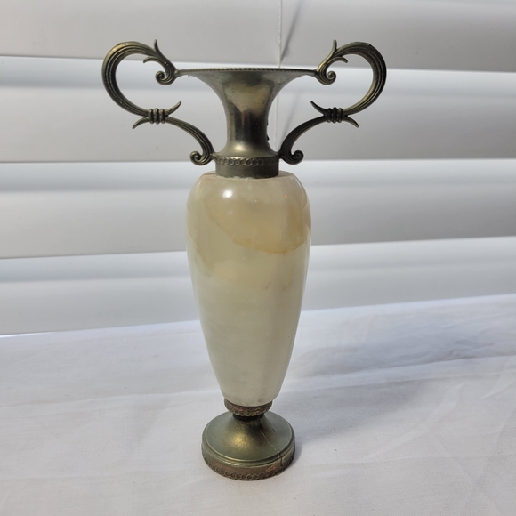 VINTAGE DECORATIVE ONIX AND BRASS VASE SMALL - Picture 6 of 11